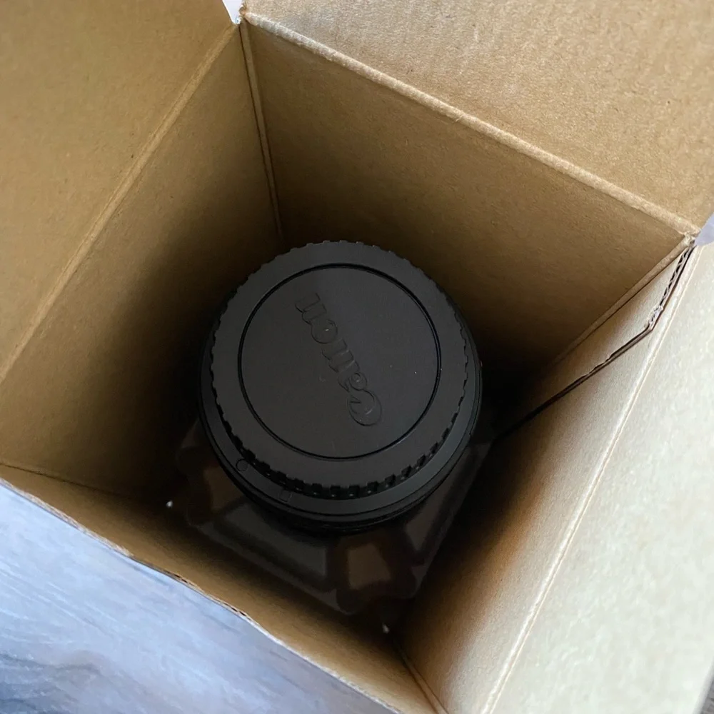 New never used canon ef 75-300mm f/4-5.6 in